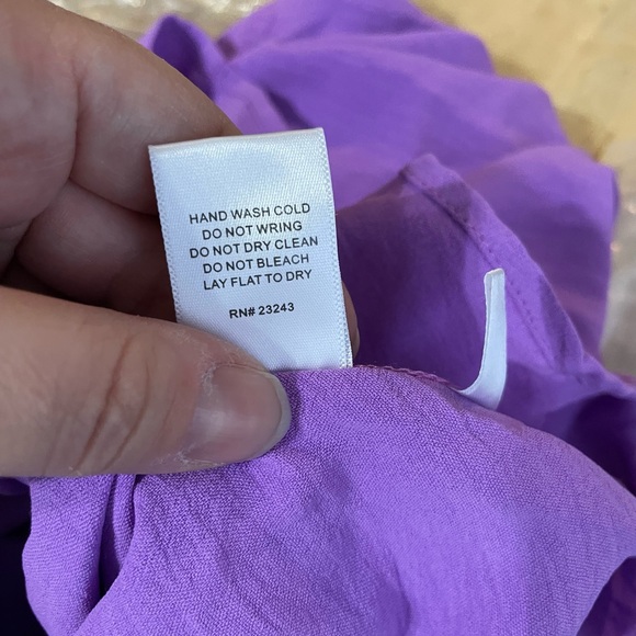 New York & Company Tie Sleeves V-Neck Top Size XL (NWT) - Picture 8 of 8